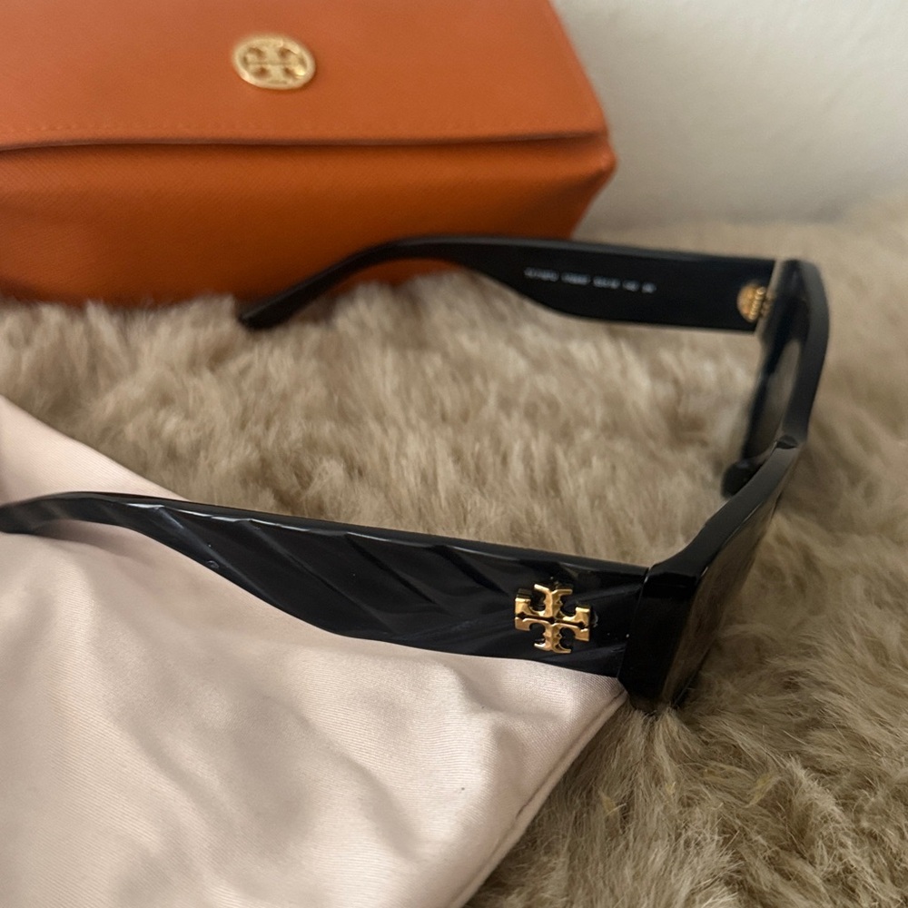 TORY BURCH Polarized Women's Black Squared Cat Eye Sunglasses - Picture 8 of 12